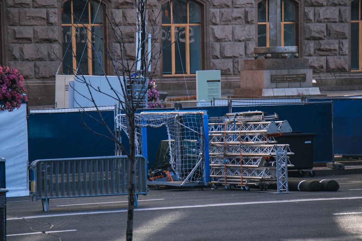 Крещатик планируют открыть для проезда авто 30 мая