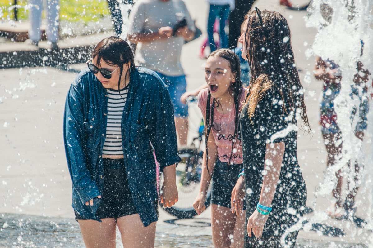 Почти десантники в день ВДВ. Только поменьше. И посимпатичней. Почти десантники в день ВДВ. Только поменьше. И посимпатичней.