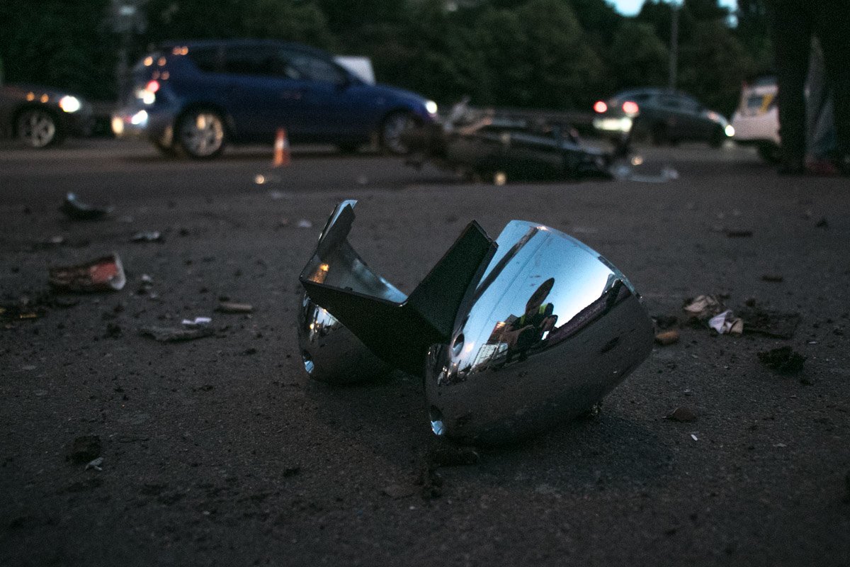 Виновник аварии - Citroen скрылся с места ДТП Виновник аварии - Citroen скрылся с места ДТП