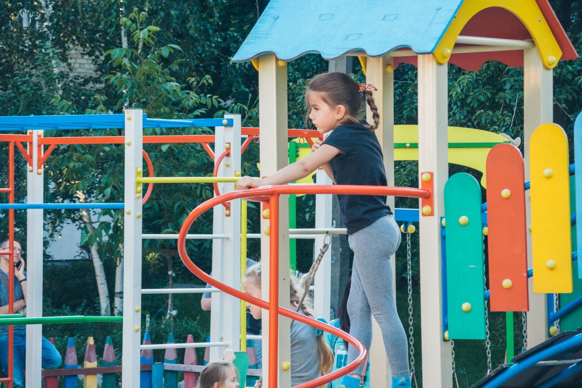 Детская площадка в хорошем состоянии