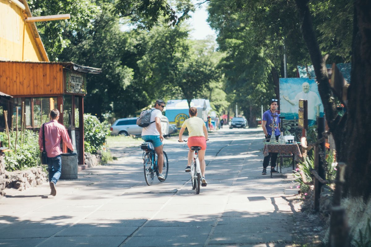 Из-за обилия пенсионеров здесь редко встретишь молодежь