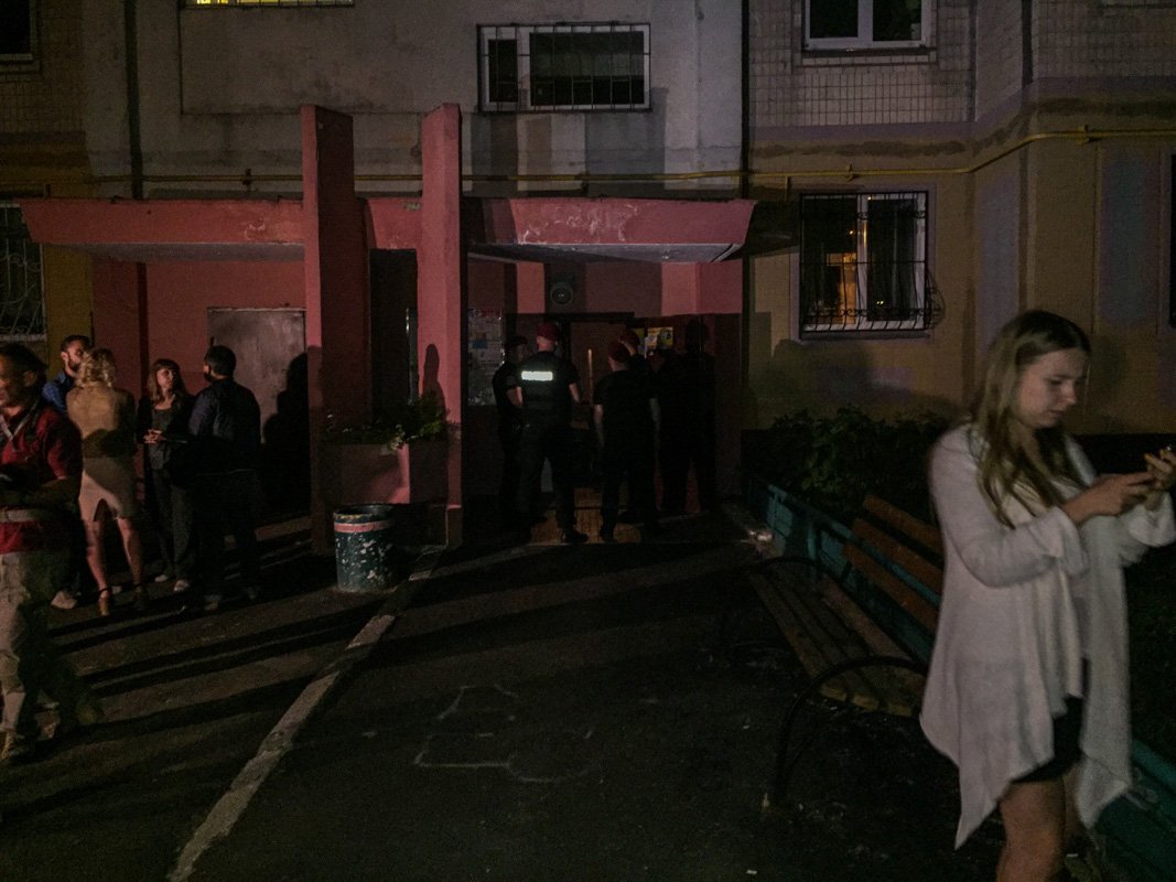 Полиция на месте инцидента отказалась комментировать трагедию