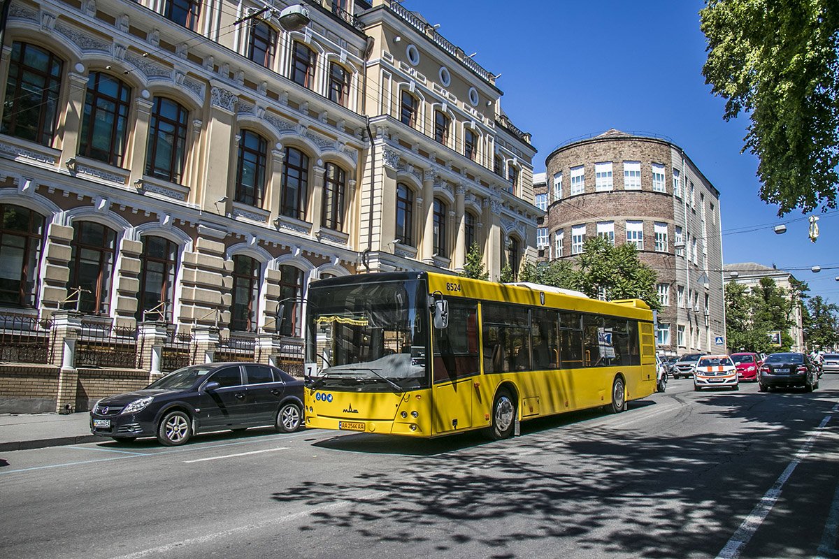 В центре Киева произошло необычное ДТП В центре Киева произошло необычное ДТП