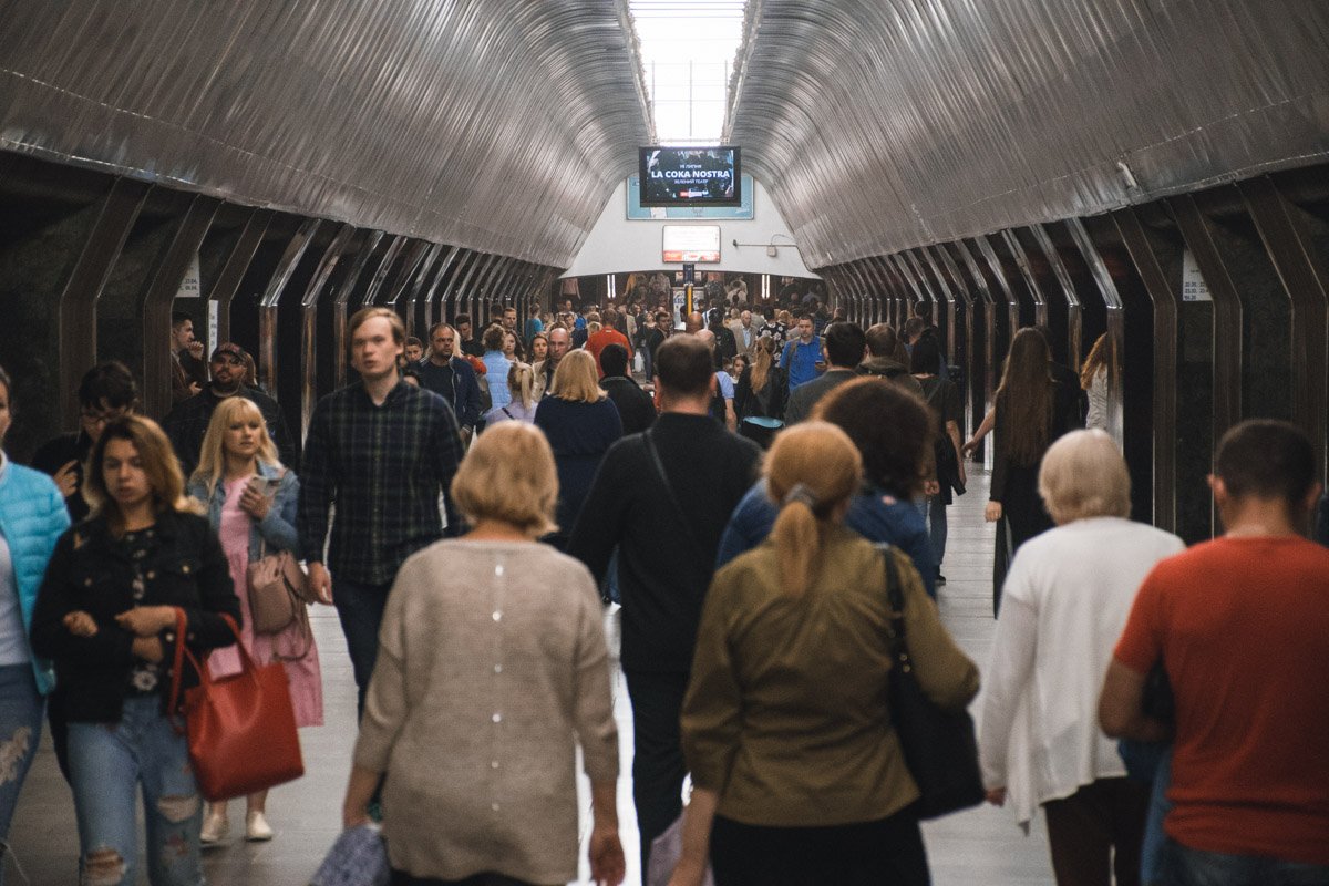 Мы все куда-то спешим, не сердца, а машины...