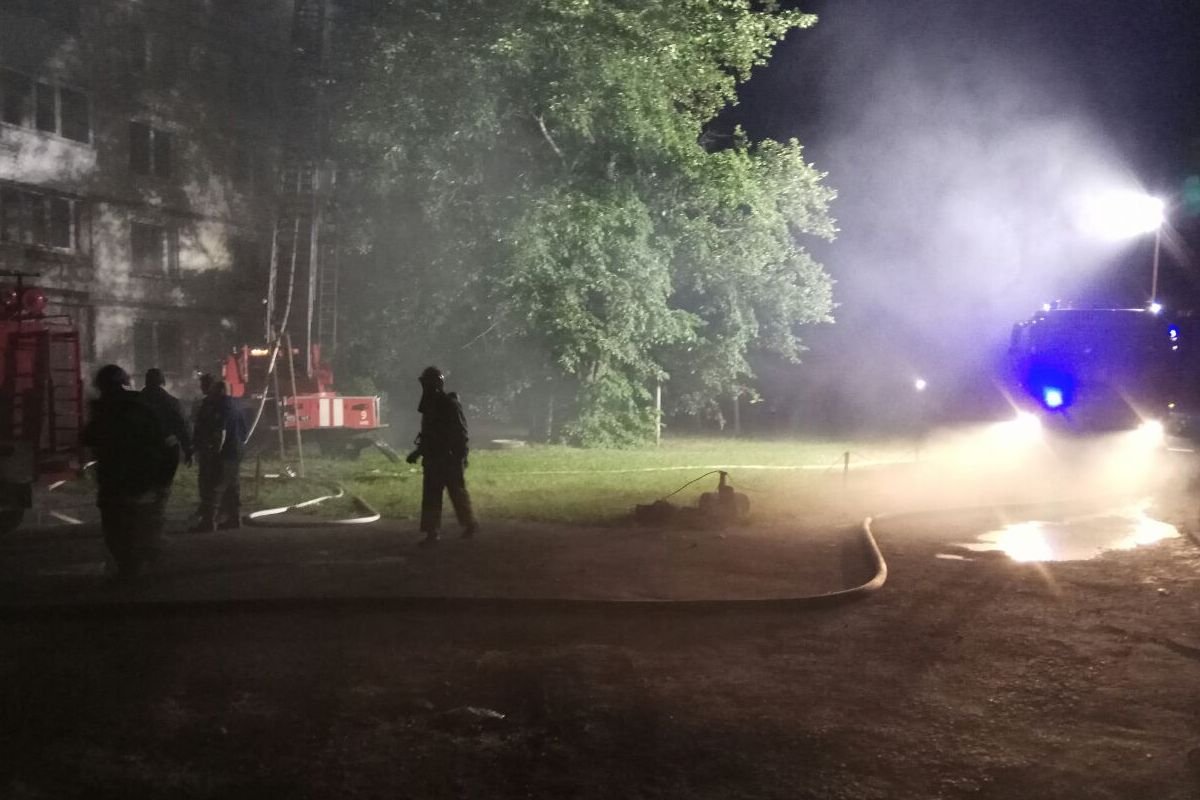 Едкий дым окутал весь район