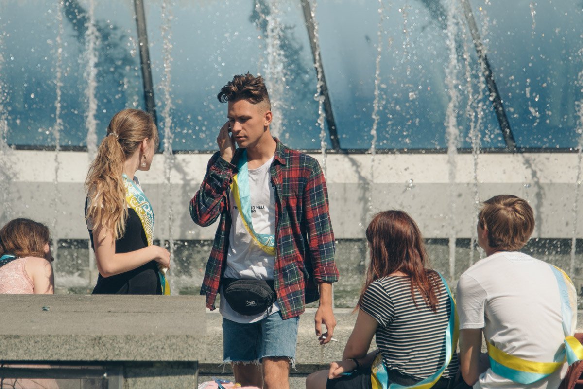 Выпускники решили праздновать прямо в центре столицы