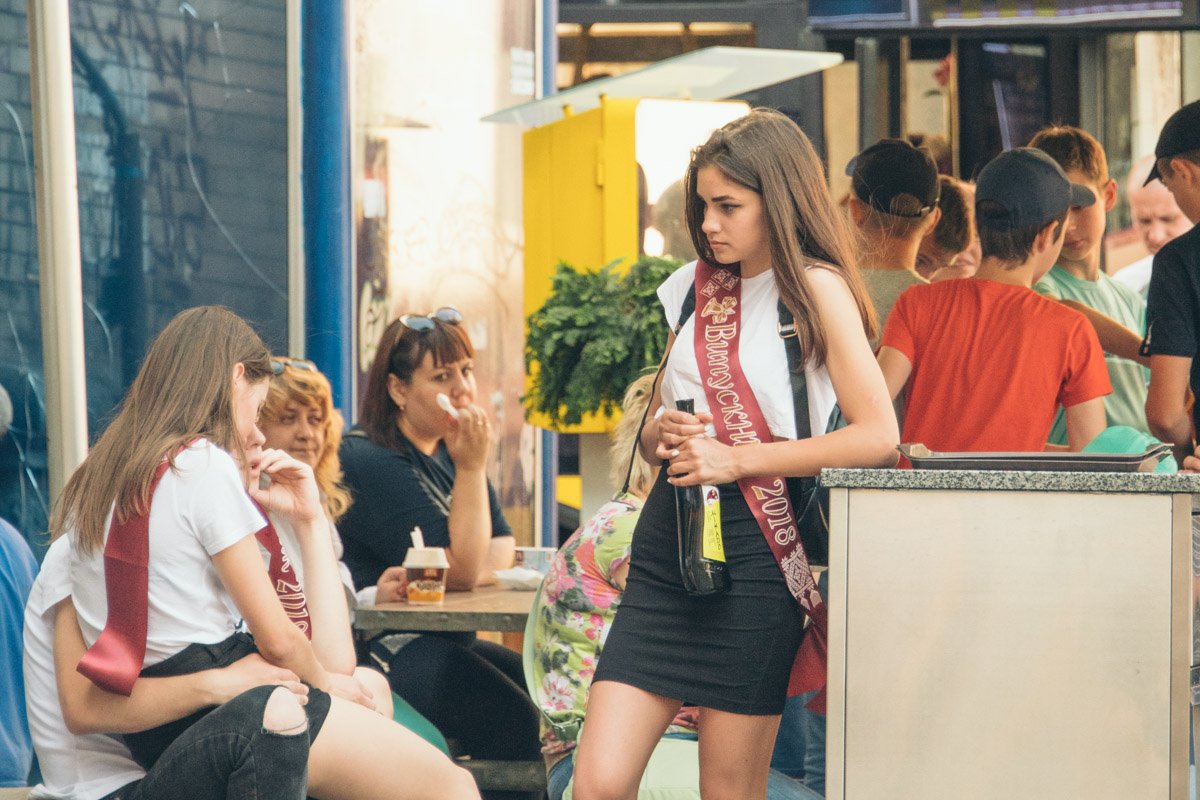 Каждый выбирал себе напиток по вкусу 