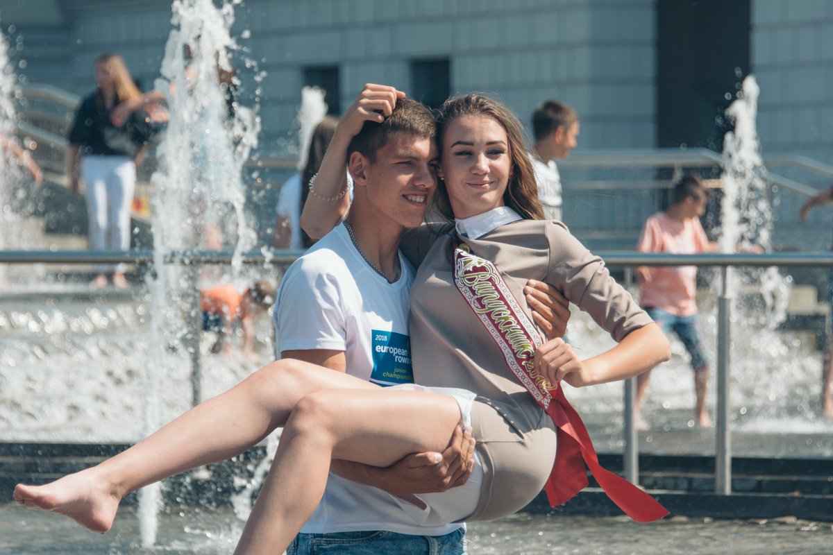 Выпускники были в прекрасном настроении