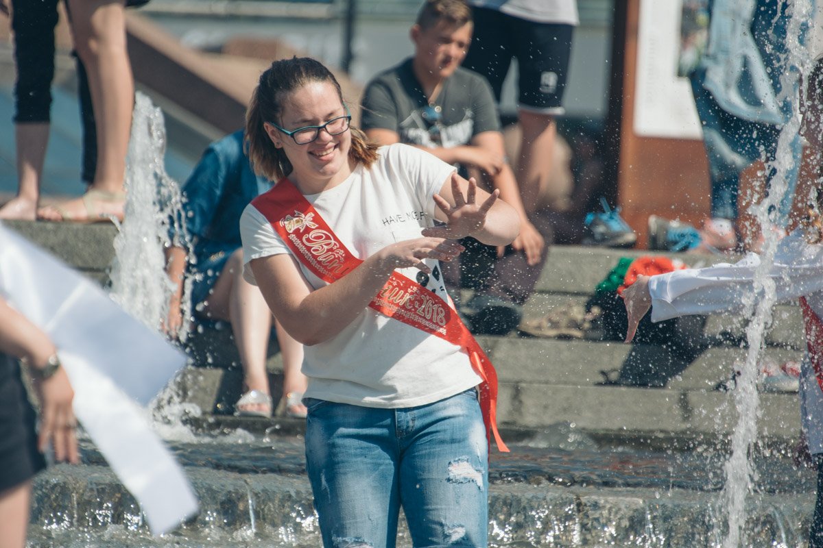 Фонтан - любимое место киевских выпускников