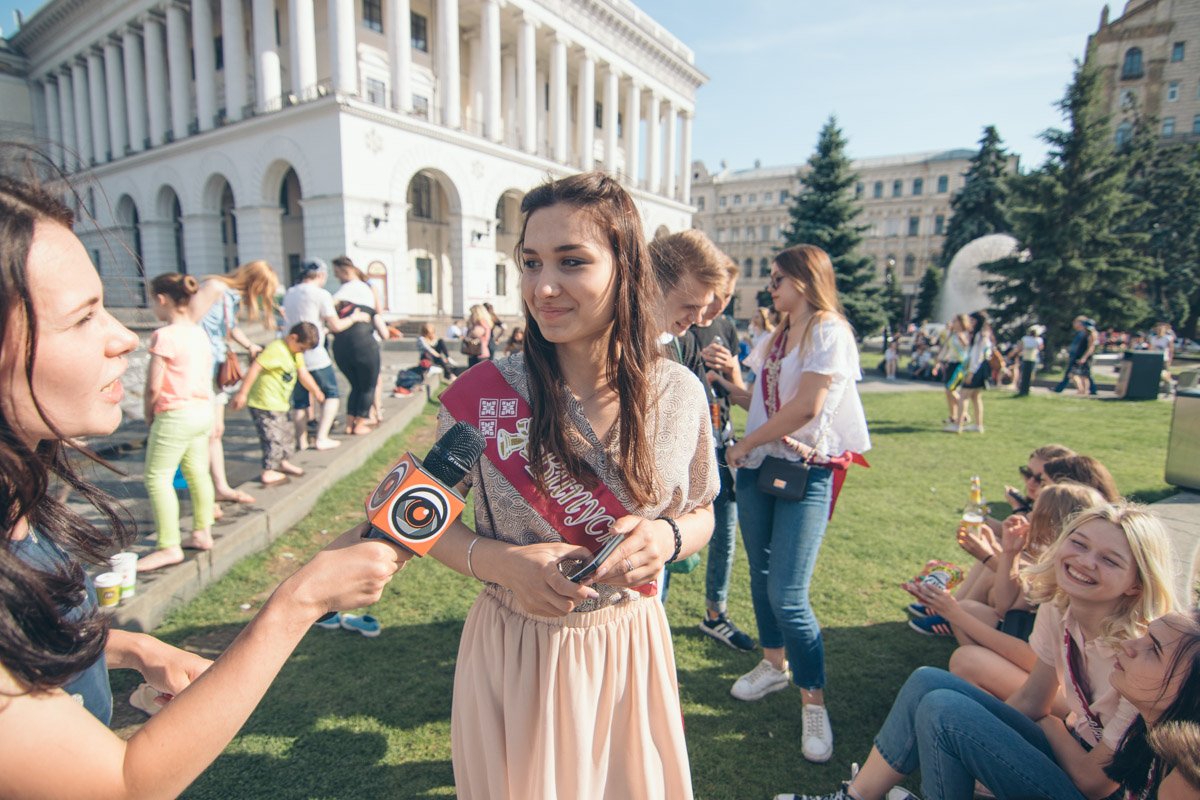 Выпускники с радостью рассказывали о своих планах на будущее