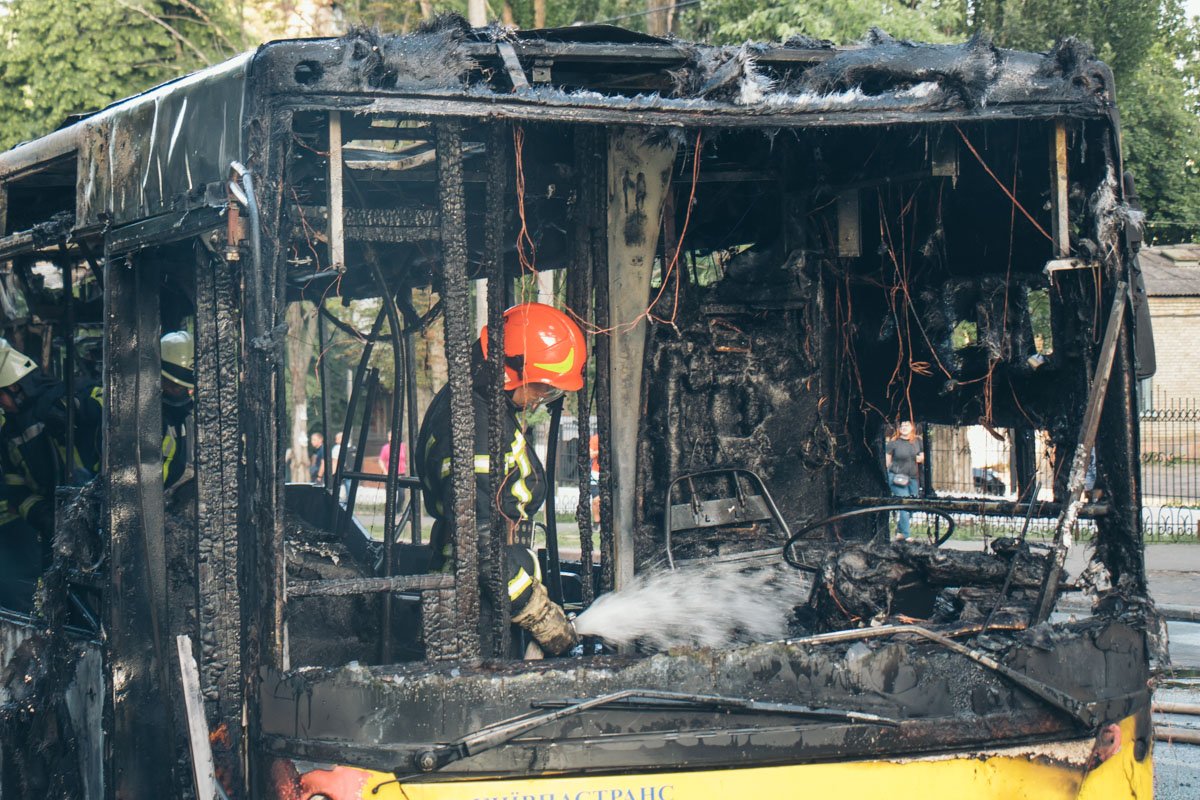 Возгорание началось около 19:10