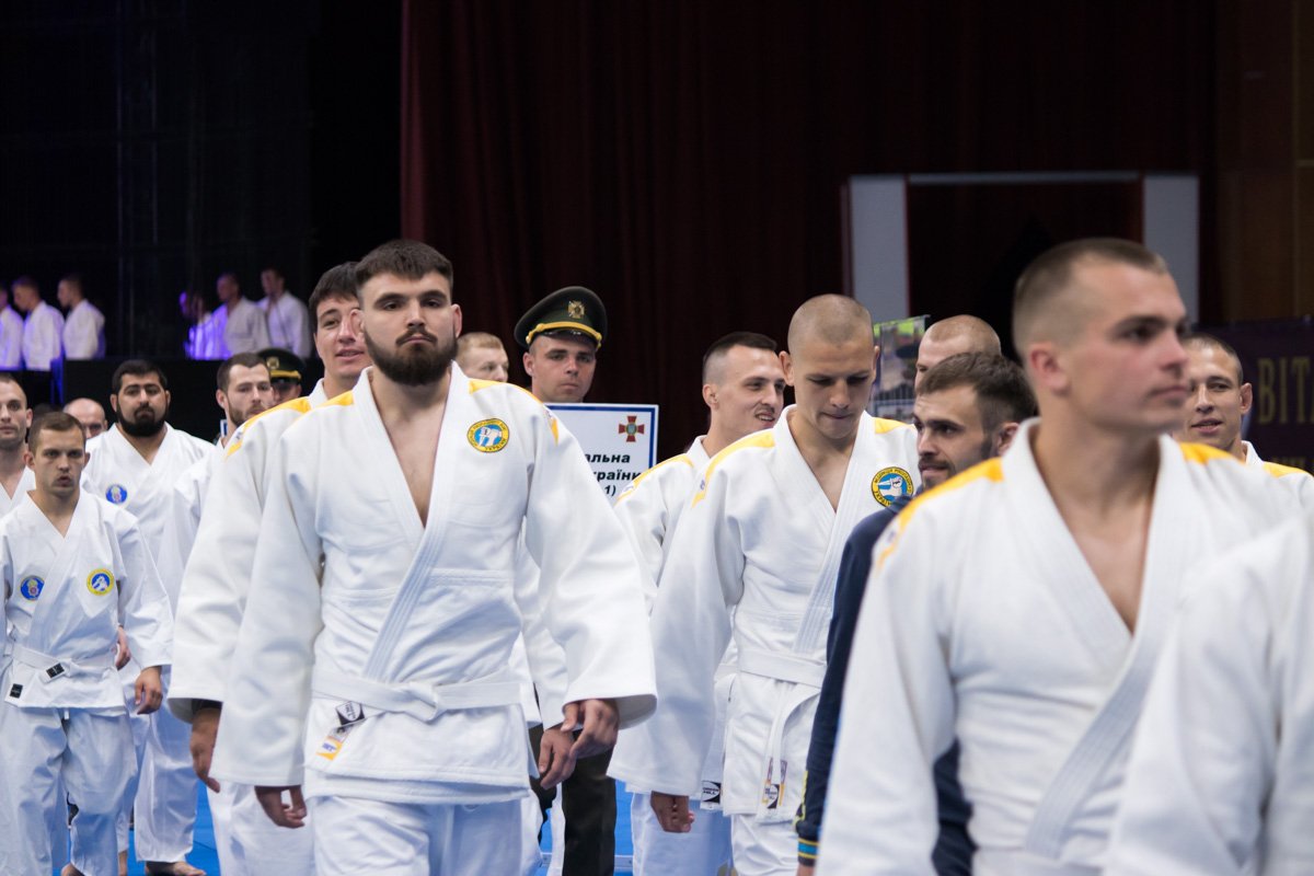 Среди участников бойцы Вооруженных Сил Украины и других воинских формирований, правоохранительных органов и спасательных служб