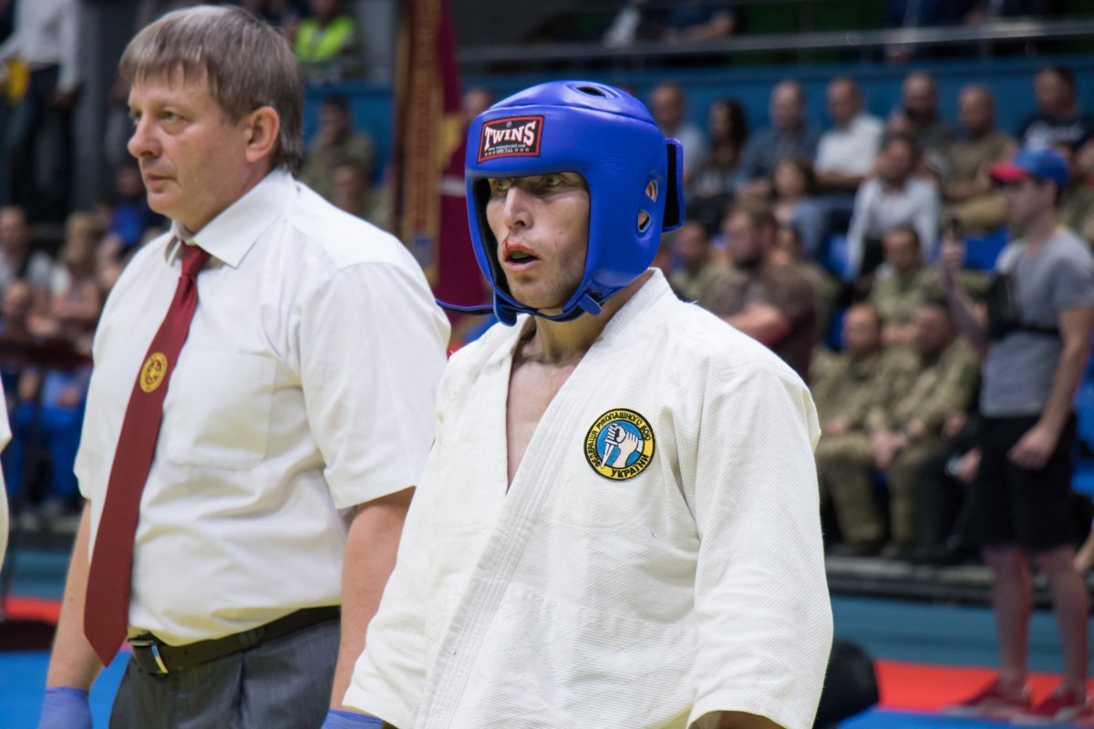 Не для всех борьба прошла удачно, но возле татами дежурили медики