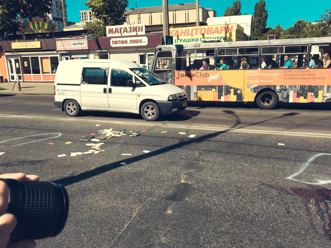 На улице Щербаковского, 56 грузовик Isuzu сбил двоих человек