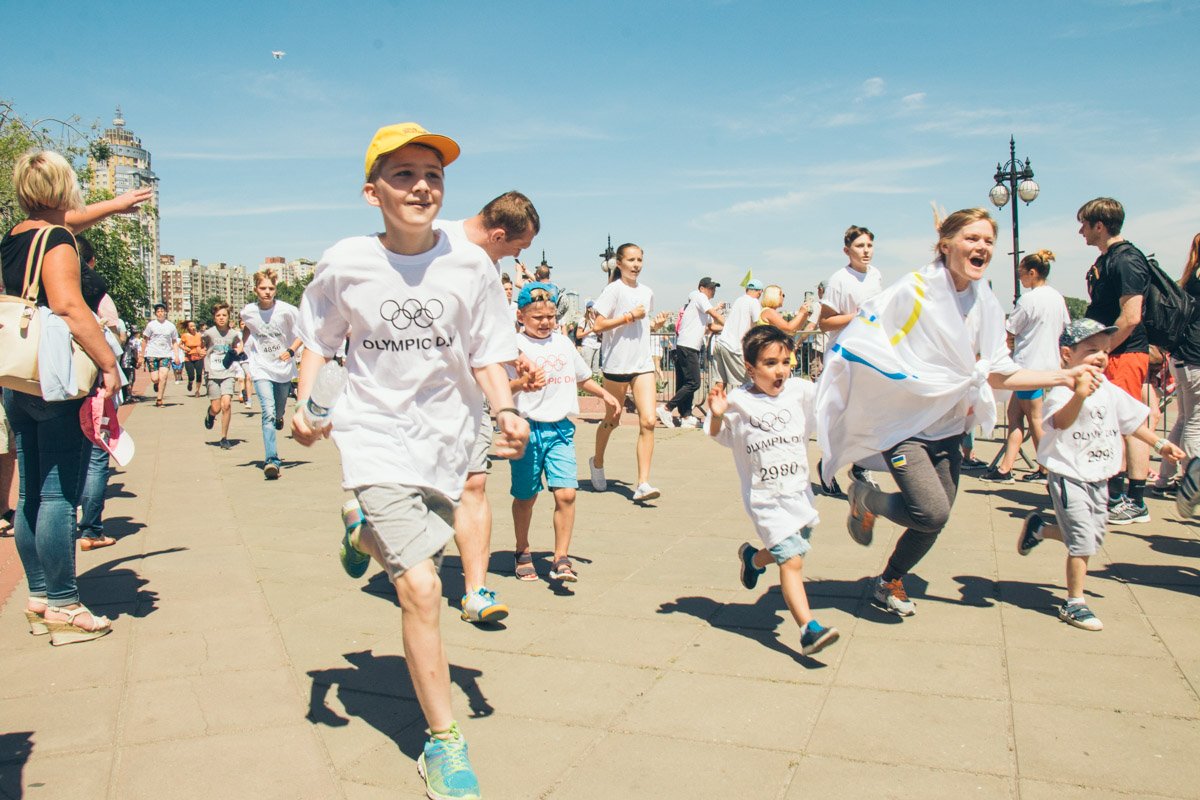 В 11:55 все желающие пробежали дистанцию в 600 метров