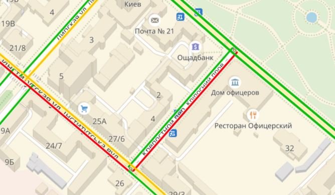 Движение по Крепостному переулку сильно затруднено