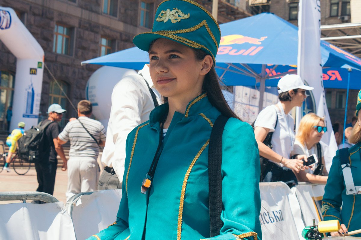 В перерыве между мужским и женским организаторы сделали "барабанную" паузу