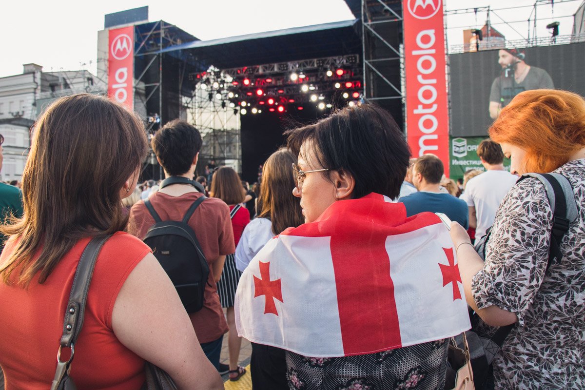 Праздник начался в 12:00 и будет проходить до 23:00 Праздник начался в 12:00 и будет проходить до 23:00