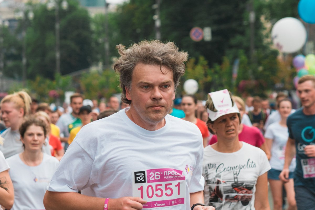 В забеге также участвовали профессиональные спортсмены 