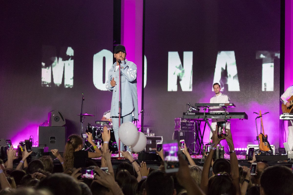 Изюминкой вечера стал именно MONATIK