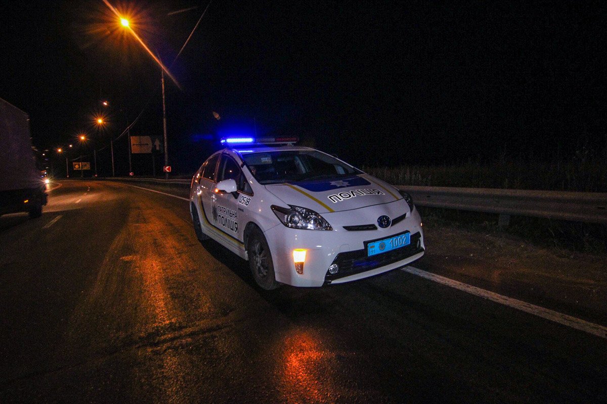 На месте работала патрульная полиция