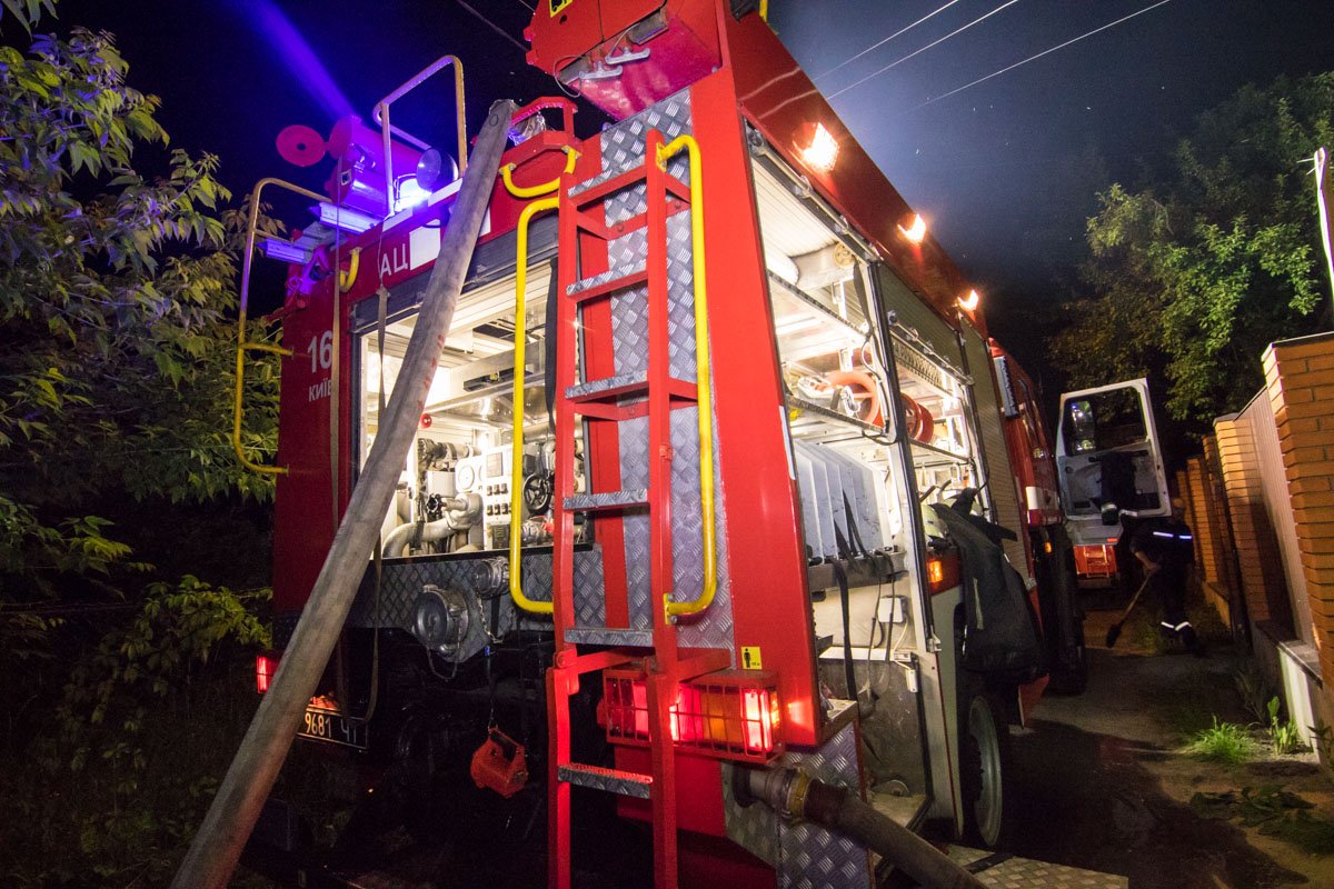 Пожарные оперативно ликвидировали возгорание Пожарные оперативно ликвидировали возгорание