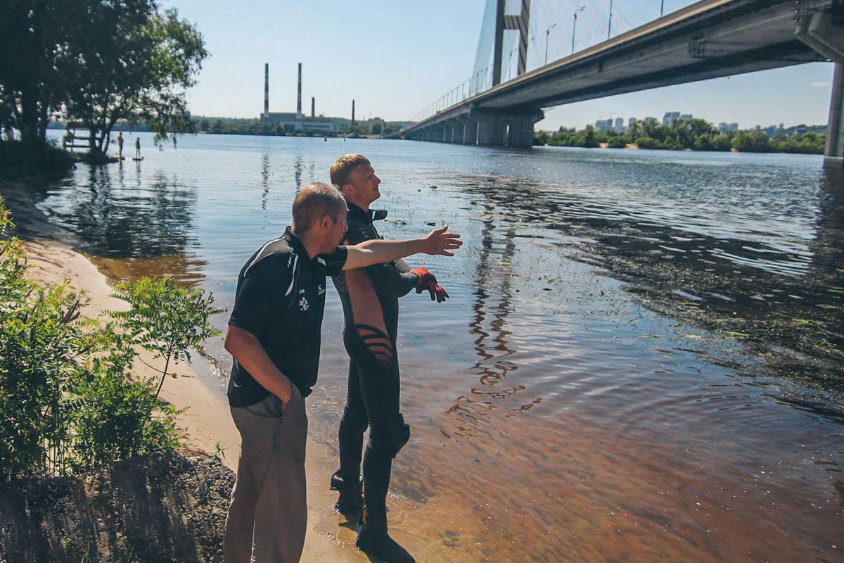Поиски тела затянулись из-за заиленного дна