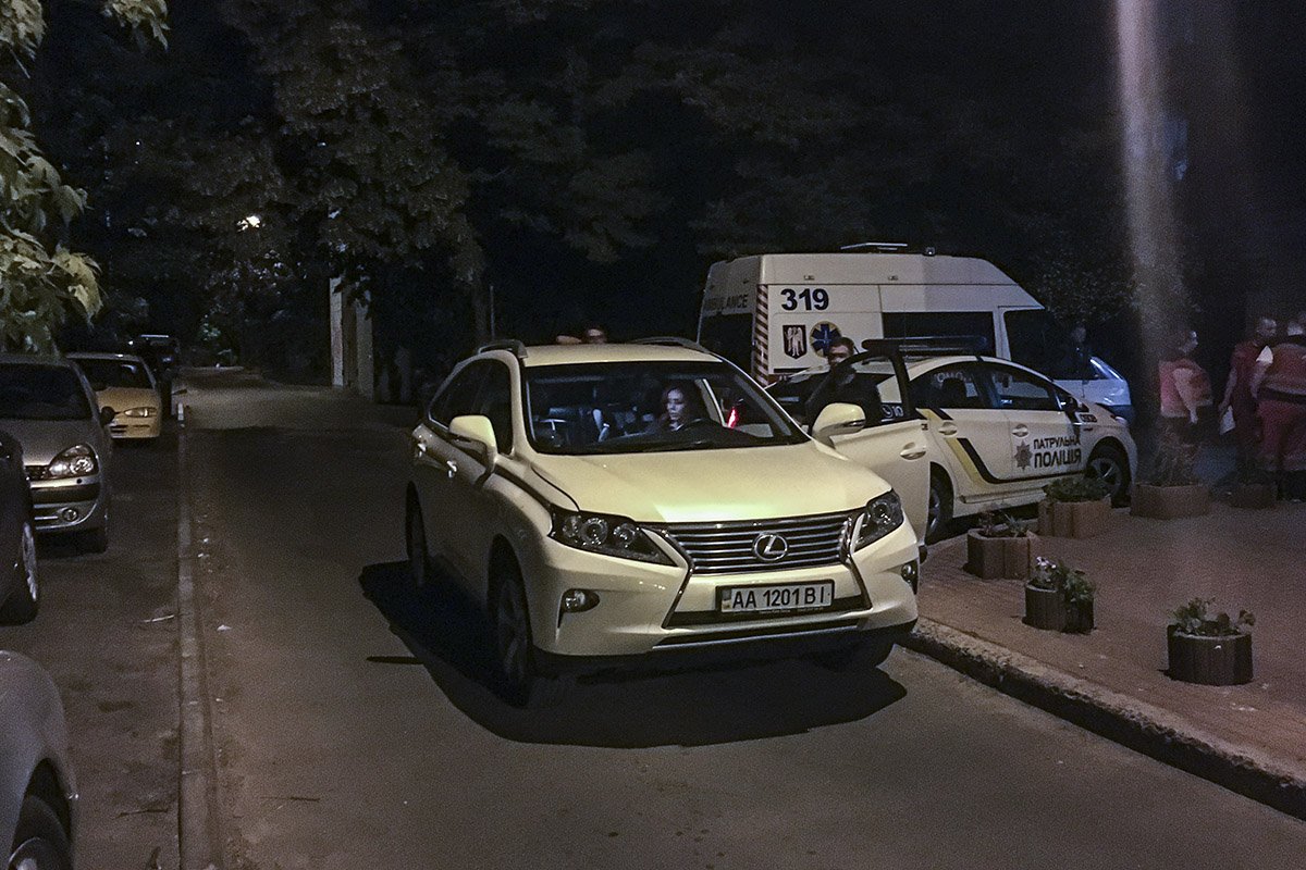 На проспекте Лобановского обнаружили тело подростка 