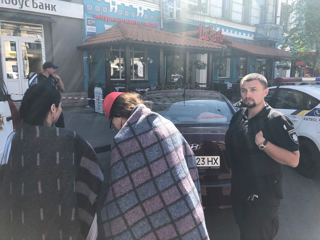 Всех работников и посетителей эвакуировали