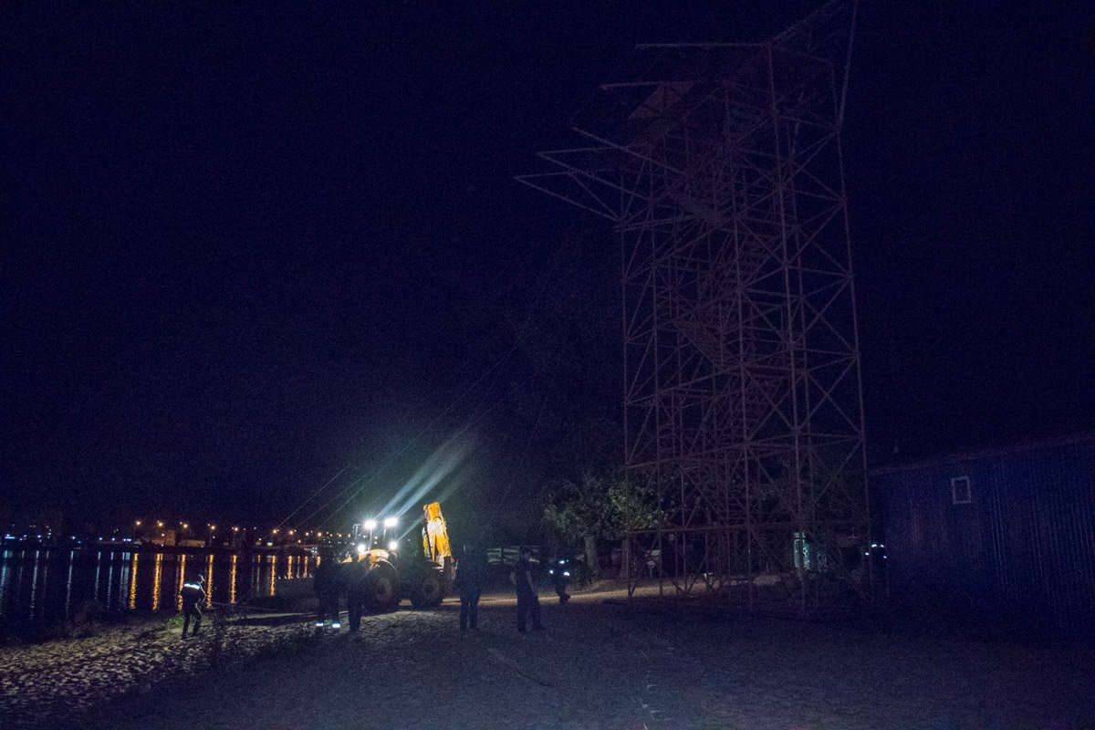 Совсем скоро этой вышки не будет Совсем скоро этой вышки не будет