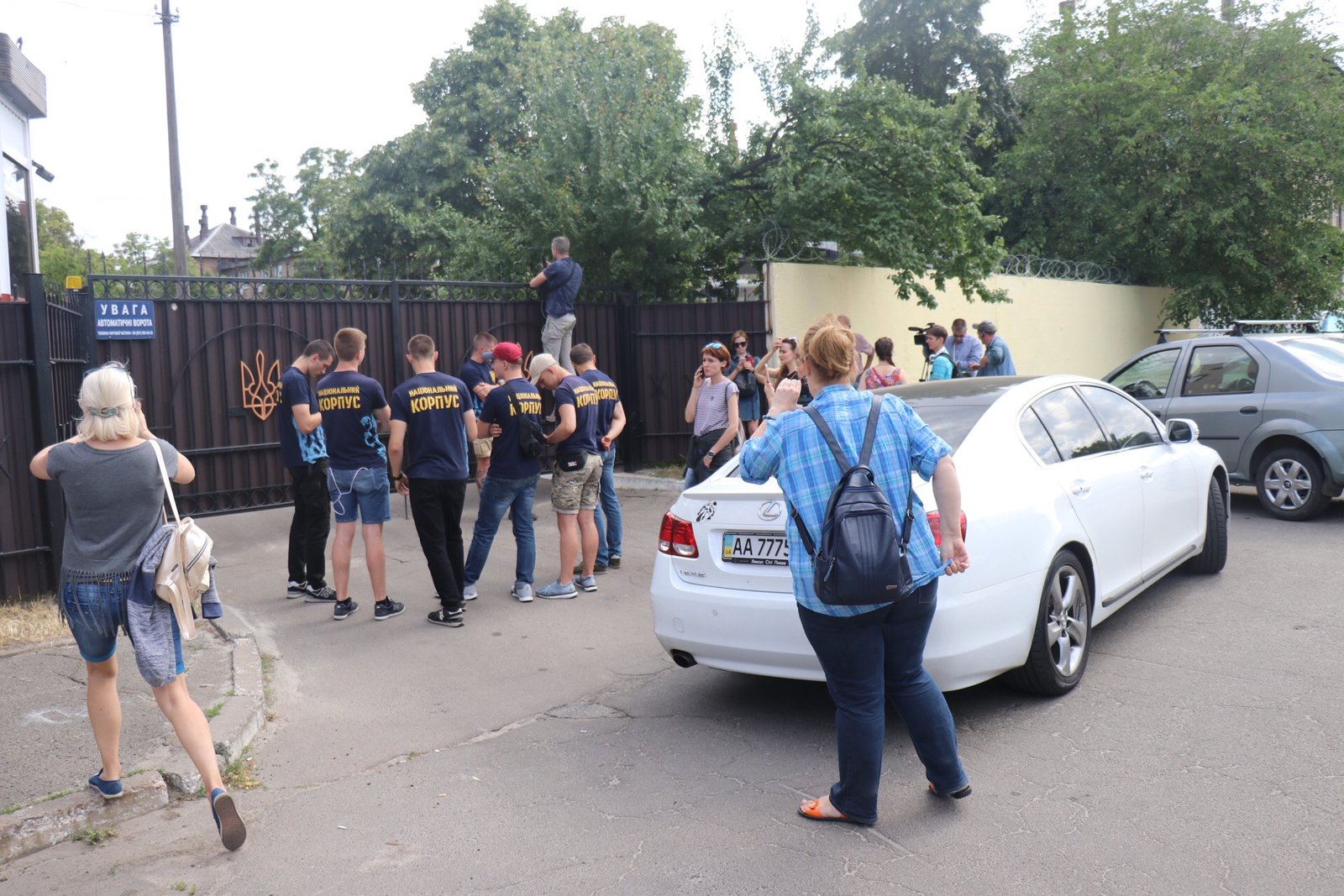 Активистам не понравилось, что догхантера решили перевезти