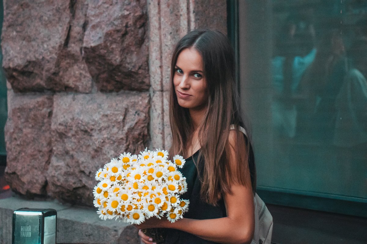 Загадочная и с ромашками Загадочная и с ромашками