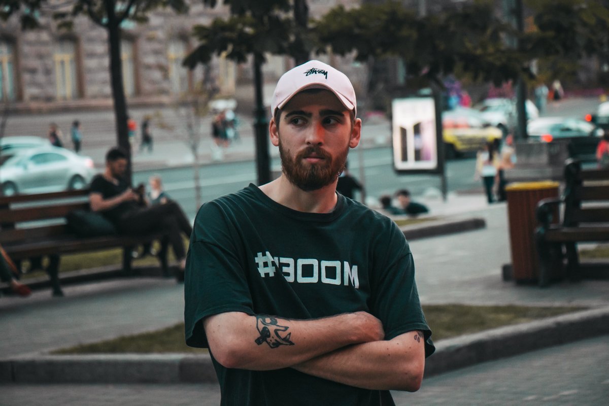 Наш фотограф мастерски фотографирует себя Наш фотограф мастерски фотографирует себя