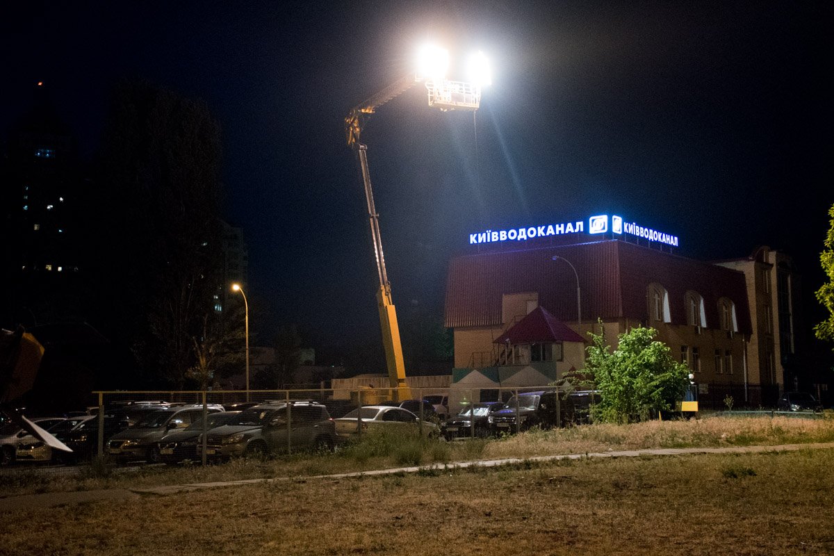 Света много не бывает