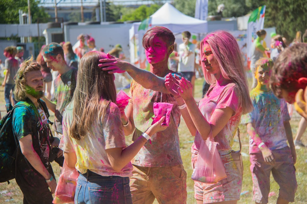 Все стали похожи на героев какого-то мультфильма Все стали похожи на героев какого-то мультфильма