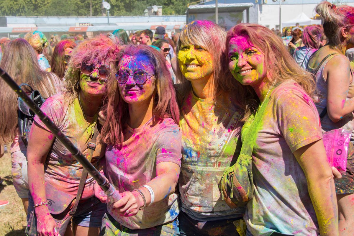 Мир сквозь розовые (и фиолетовые, и синие, и желтые) очки