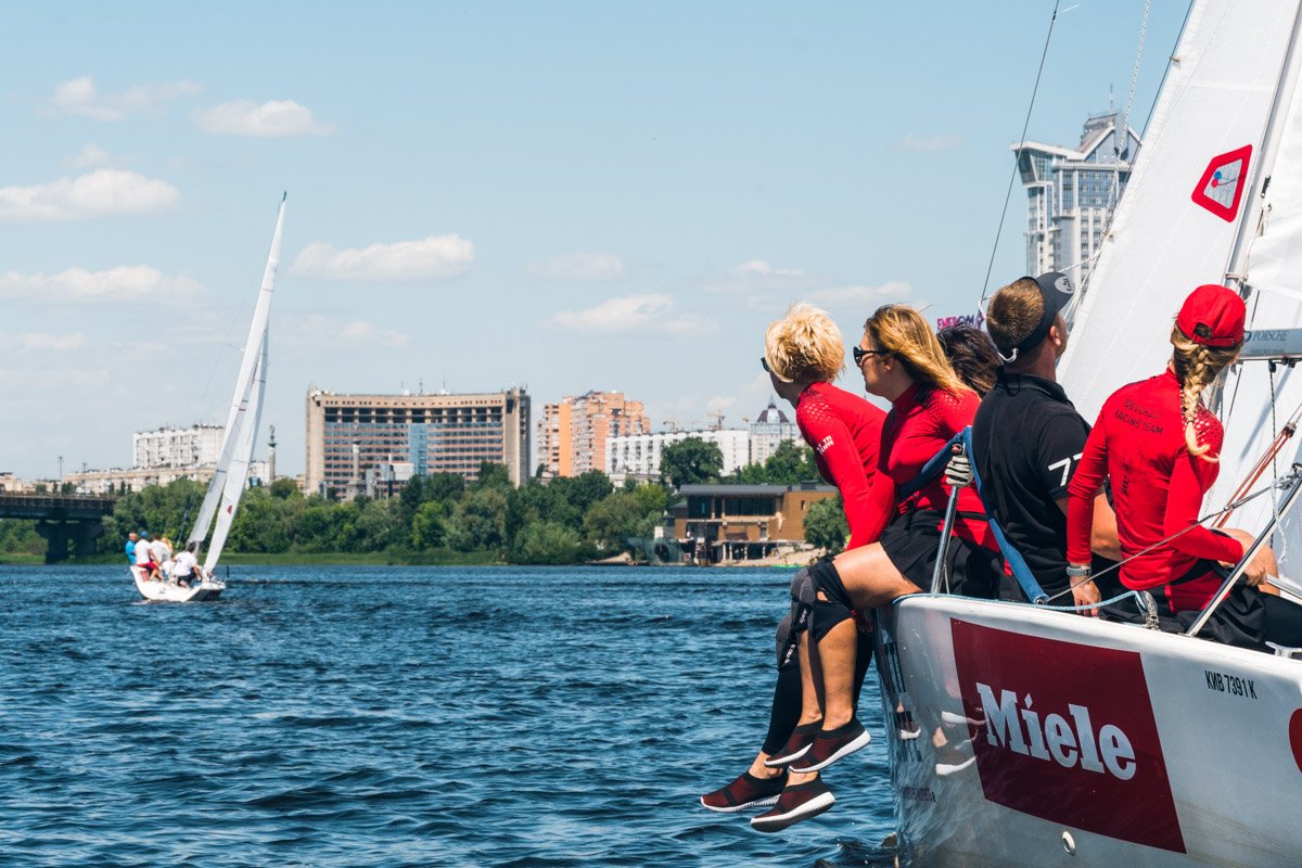 Удача на стороне красных богинь