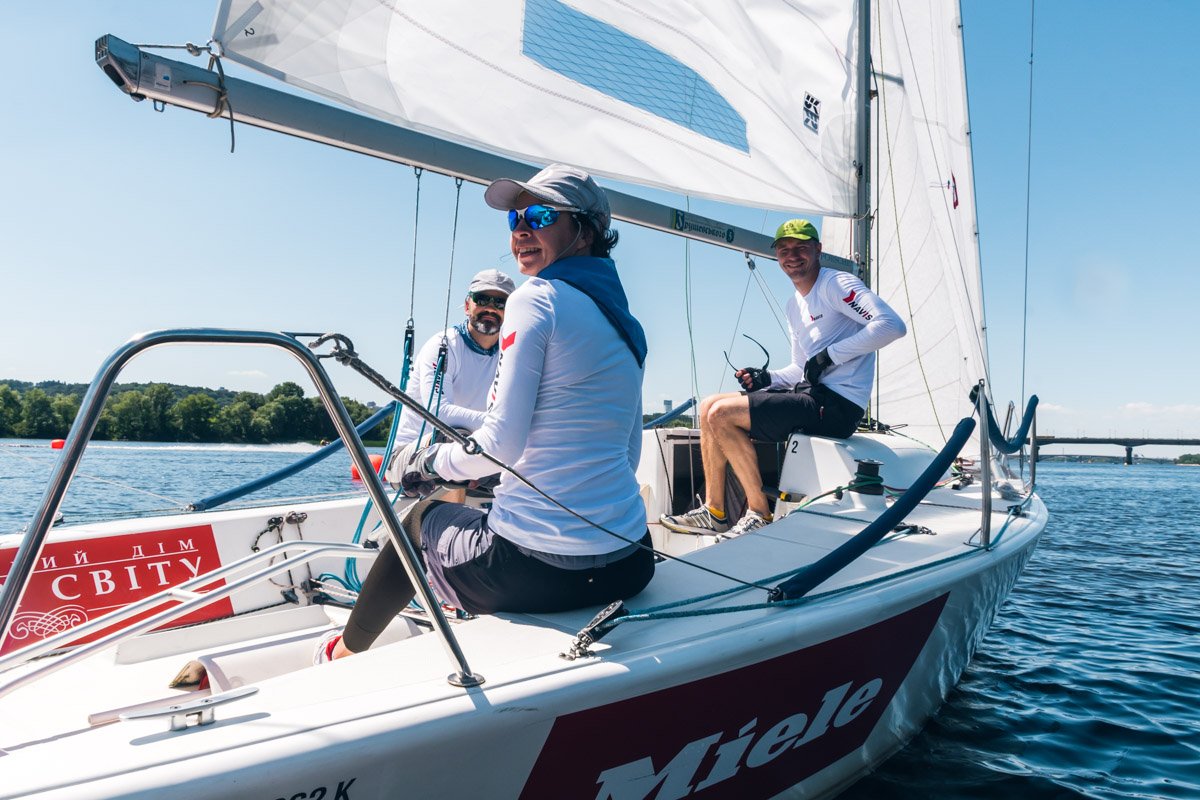 От улыбки станет всем быстрей!