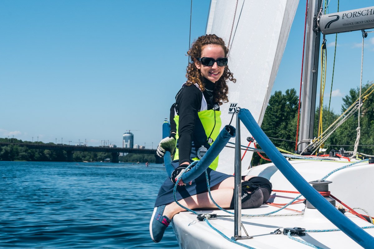 А вам слабо управлять кораблем?