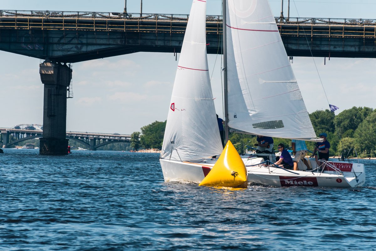 Все корабли Киевского гоночного яхт-клуба – яхты Platu 25 французской верфи Beneteau