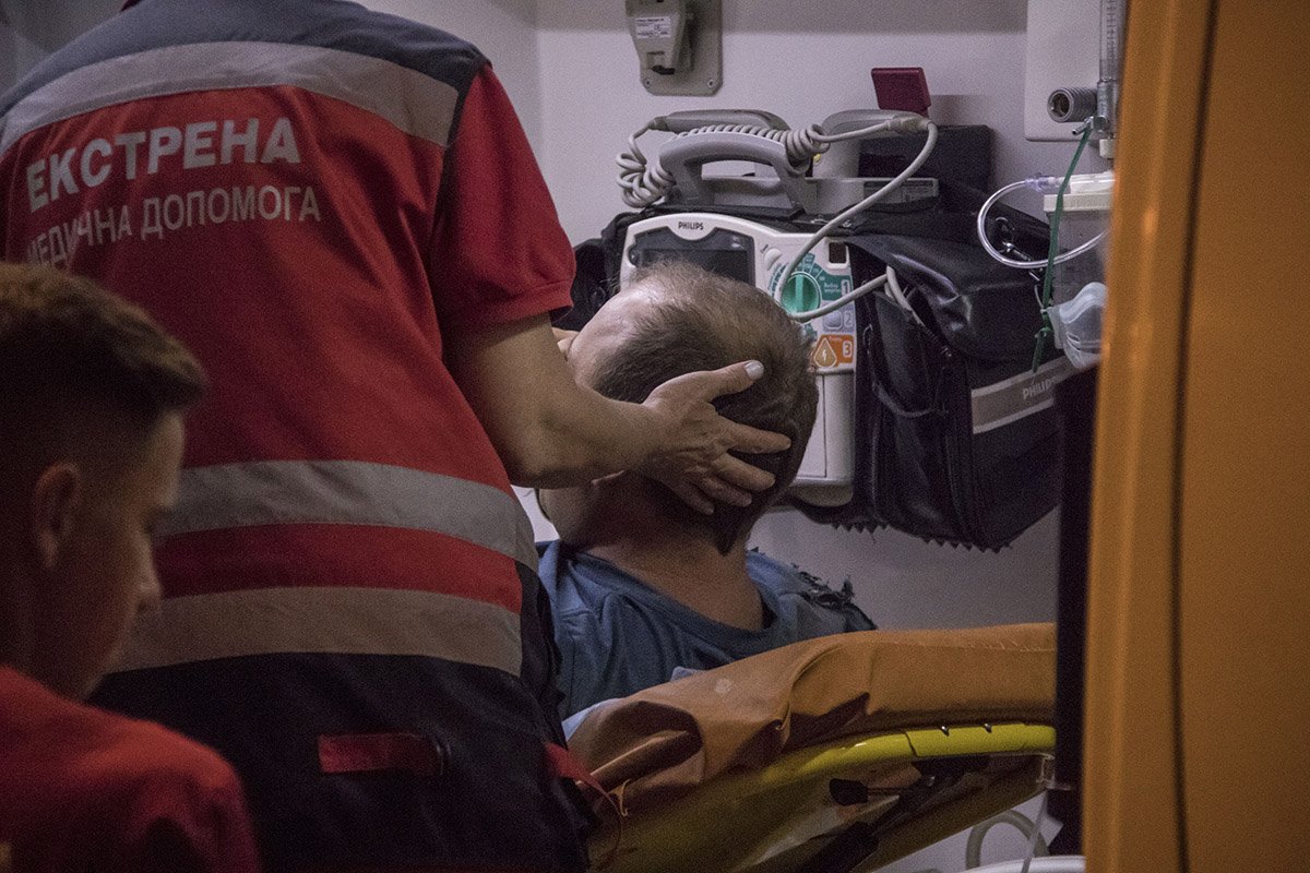 У водителя мотоцикла травмы ноги, возможно перелом У водителя мотоцикла травмы ноги, возможно перелом