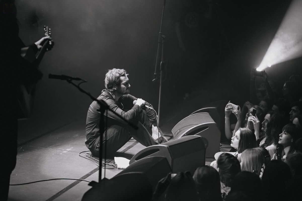 Рожден Анусси уже давно завоевал славу самого романтичного певца Украины