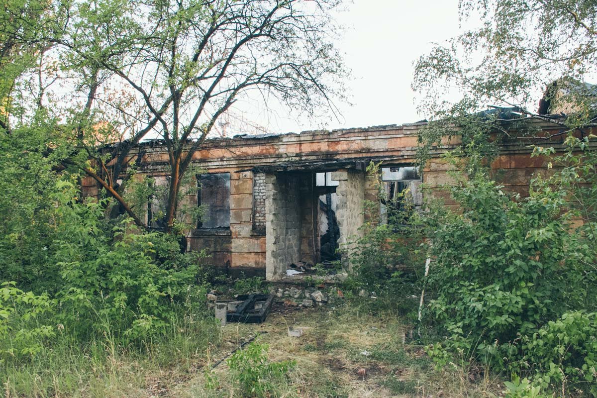 Площадь пожара примерно составила 250 квадратных метров