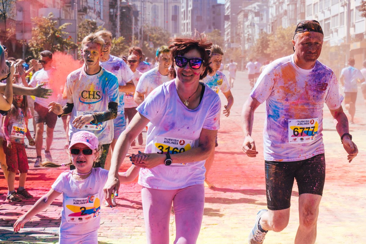 А папа явно не рад...