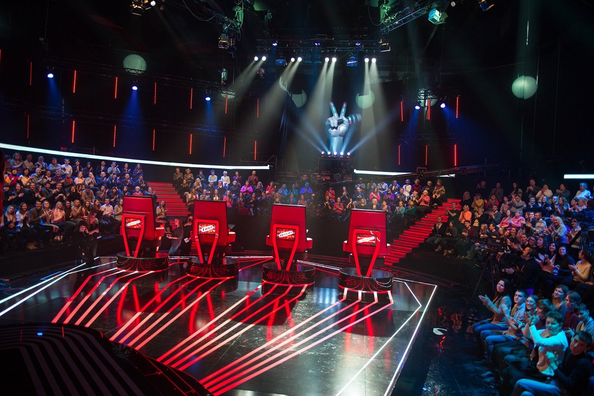 Конкурсантам нужно подготовить 5-6 «минусовок» Конкурсантам нужно подготовить 5-6 «минусовок»