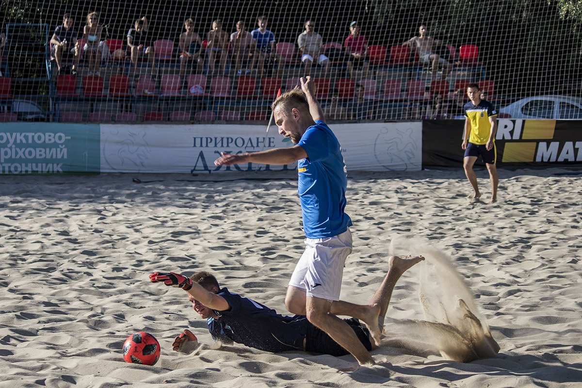Футбольно-песочные страсти