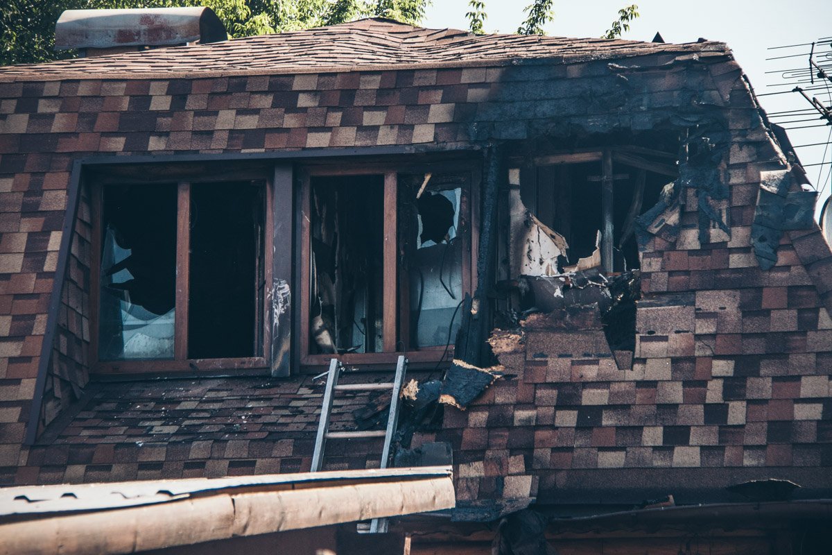 В сауне сгорели оба этажа