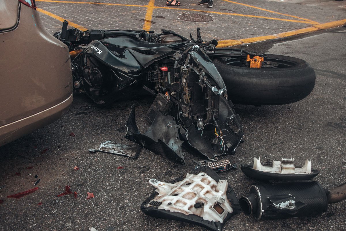 Водителя в сознании госпитализировали в 17-ю городскую клиническую больницу