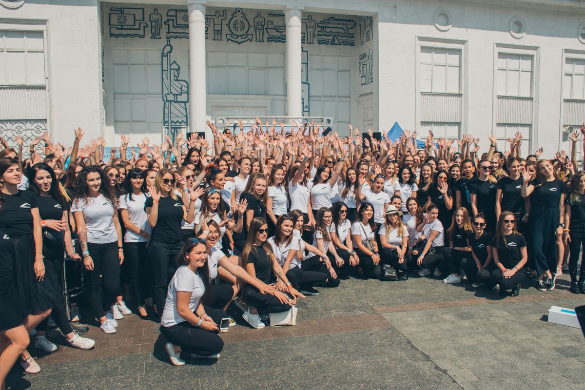 Рекордсмены с "рекордными" бровями