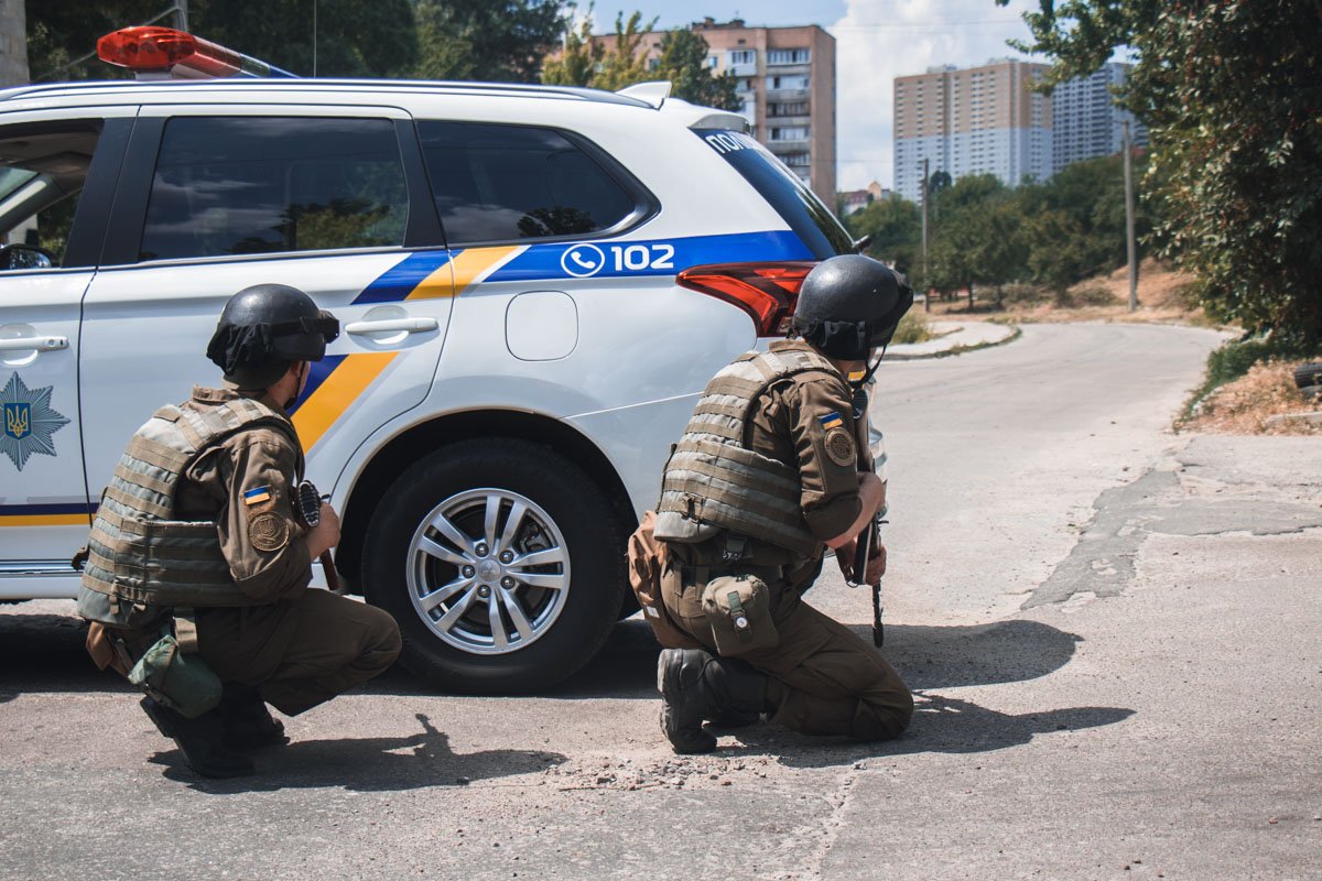 Сначала все выглядело очень сурово